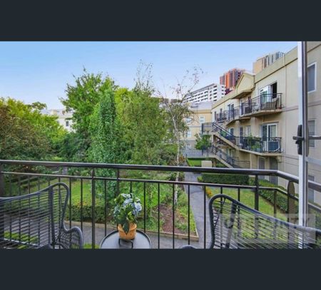 23/114 Dodds St, Southbank, Vic 3006 - Photo 5