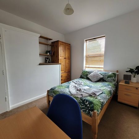 3 Bedroom, 11 Vecqueray Street – Student Accommodation Coventry - Photo 3