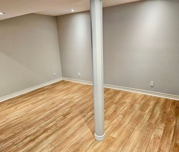 For Lease - 3366 Covent Crescent, Mississauga, Ontario - Photo 2