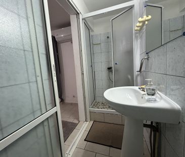 Location Appartement 2 pièces 40m² STE ANNE 97180 - Photo 4