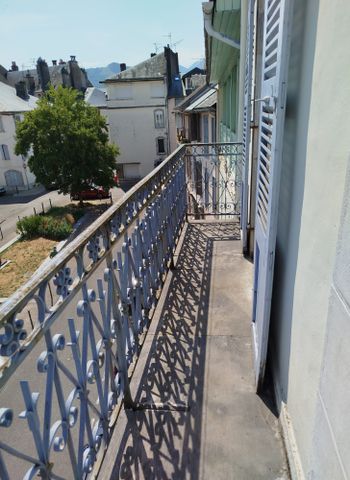 Location Appartement 1 pièce 25m² BAGNERES DE BIGORRE 65200 - Photo 4