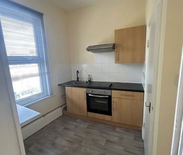 Studio Flat, London, N13 - Photo 2