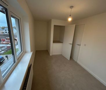 2 bedroom semi-detached house to rent - Photo 3