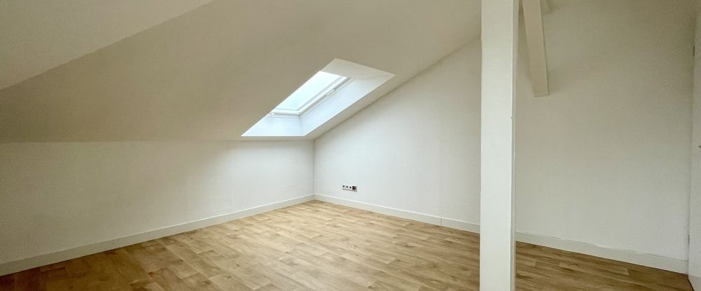 #Moderne Dachgeschoss-Wohnung#Stellplatz#zentrale Lage - Foto 1