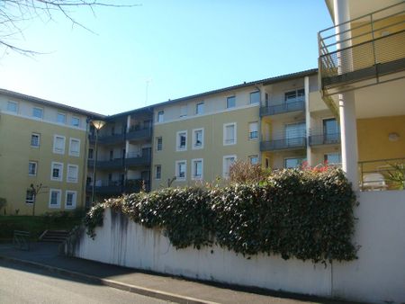 Location Appartement 1 pièce 28m² MONT DE MARSAN 40000 - Photo 4