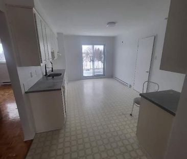 Beau Grand 4 1/2 propre à louer - Photo 3