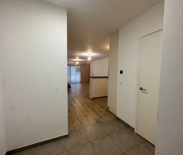 Mooi appartement met 2 slpk, autostpl én kelderberging ! - Foto 5