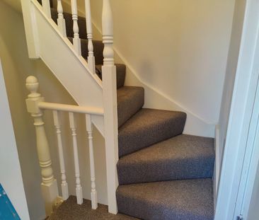 4 Bed Terraced House, Oakley Grove, LS11 - Photo 4