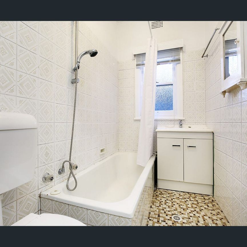 16 Fisher Street, West Wollongong, NSW 2500 - Photo 1