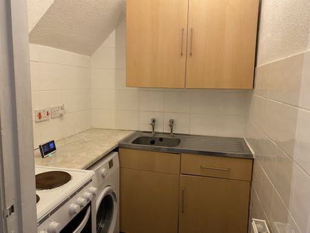 ONE BEDROOM TERRACED HOUSE - Photo 3