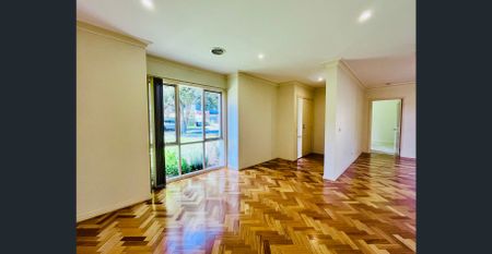 Spacious 4 Bedroom Townhouse for Rent - Photo 4