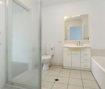 FRESHLY UPDATED COOMERA GEN AWAITS YOU - Photo 5