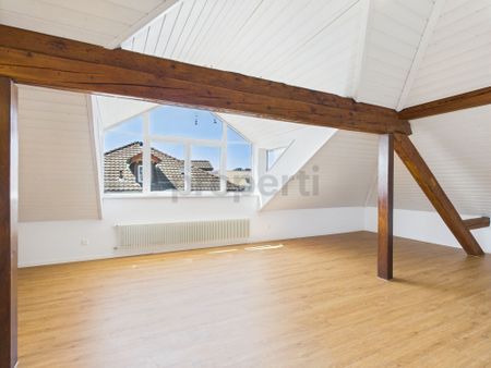 Sonnige 3.5-Zimmer Dachwohnung im Zentrum der Stadt Wil SG / 95 m2 - Photo 3