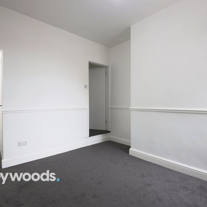 2 bed terraced house to rent in Mars Street, Stoke-on-Trent, Staffordshire - Photo 1