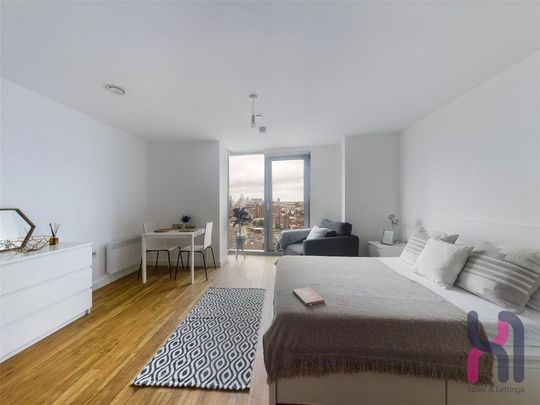 Studio to rent - Photo 1