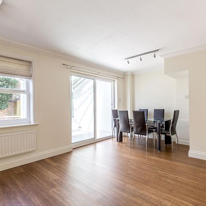 2 bedroom ground floor flat to rent - Photo 1