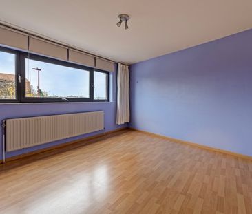 MOOI APPARTEMENT MET 2 SLPKS EN AUTOSTAANPLAATS TE DIEST! - Foto 3