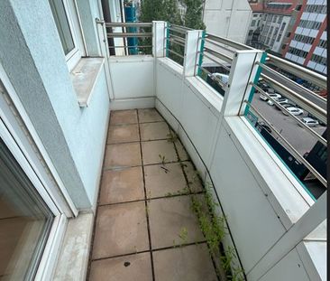 Zentrale 2-Zimmer-Wohnung mit Einbauküche und Balkon 1102-24.14 - Photo 2