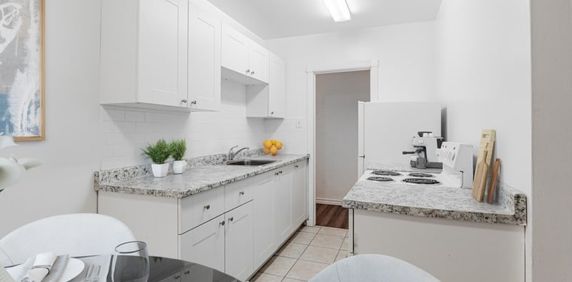 117 Old Forest Hill Road & 725 Eglinton Avenue West - Photo 2