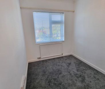 3 bed semi-detached house to rent in Blackthorn Road, Kenilworth, CV8 - Photo 5