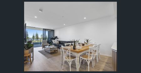 Modern Waterfront Apartment with Panoramic Broadwater Views! - Photo 5