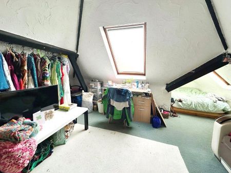 4 bedroom flat to rent - Photo 3