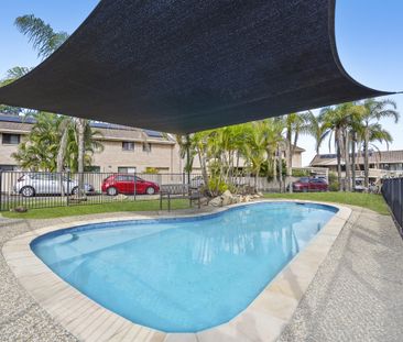 9/83 Highfield Drive, Merrimac - Photo 2