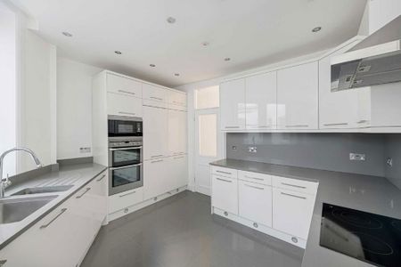 4 bedroom flat to rent - Photo 4