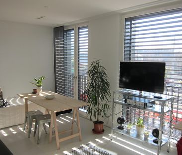 Grosszügige und helle 1.5-Zimmer-Studiowohnung im Suurstoffi-Areal - Photo 2