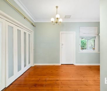 Charming Three - Bedroom Cottage in Desirable Myrtle Bank - Photo 1