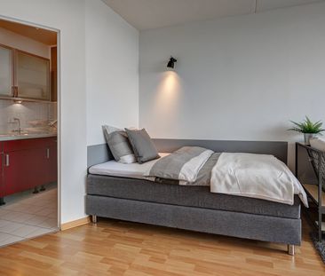 Bright, modern furnished apartment in the mall OEZ - Photo 4