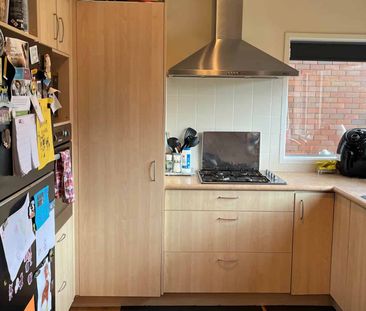 6 MONTHS - 3 Bedroom in Red Beach - Photo 2