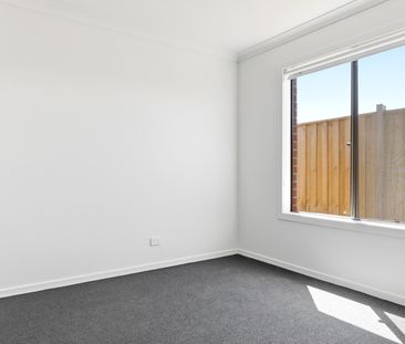 HOME FOR RENT IN THORNHILL PARK - Photo 4