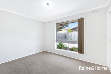 1/18 Circle Drive, Cranbourne, VIC 3977 - Photo 2