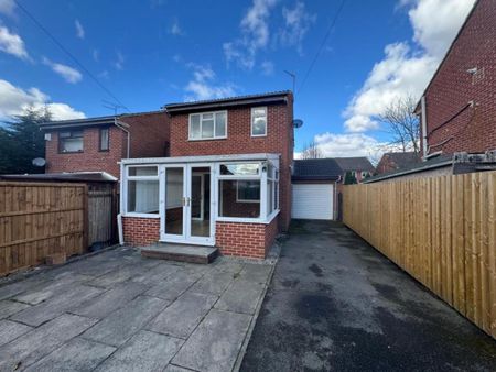 Elmton Close, Leeds - Photo 4