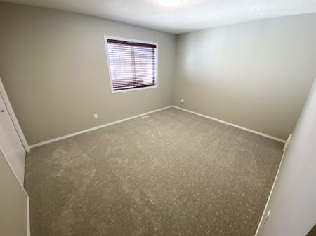 #18 8304 11 Avenue Southwest - Photo 5