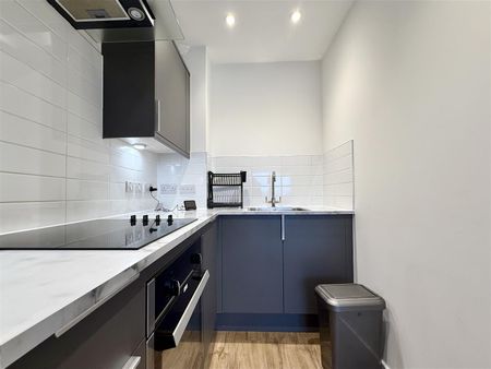 Lincoln House, Bolton - Photo 5