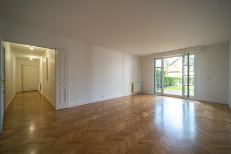 location Appartement T4 DE 90.95m² À VERSAILLES - Photo 2