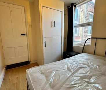 Room in a Shared House, Rossett Street, L6 - Photo 4