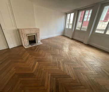 : Appartement 115 m² à Saint-Étienne - Photo 2