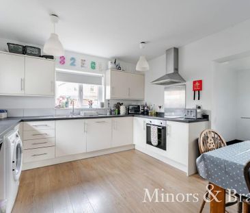 6 bedroom detached bungalow to rent - Photo 4