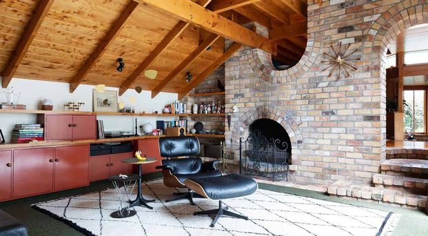 Magical, architectural gem in leafy Epsom - Photo 1