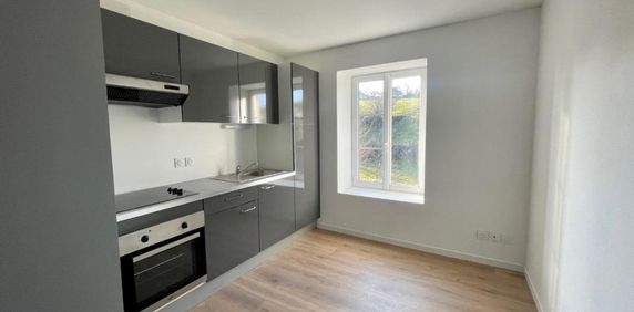 Location Appartement 2 pièces 31m² VIRE NORMANDIE 14500 - Photo 2