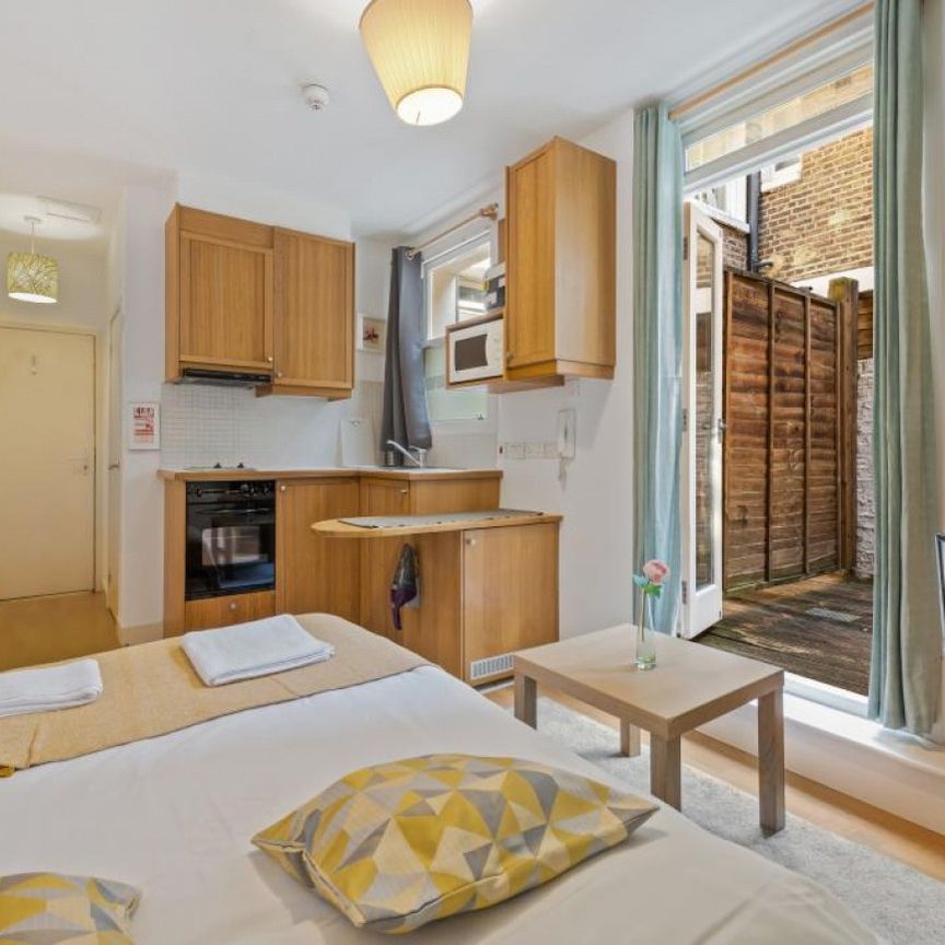 Fairholme Road, West Kensington, W14, London - Photo 1