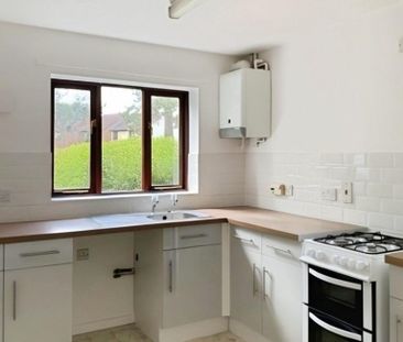 2 bedroom semi-detached house to rent - Photo 3