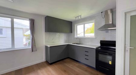 8 Powell Place, Henderson - Photo 3