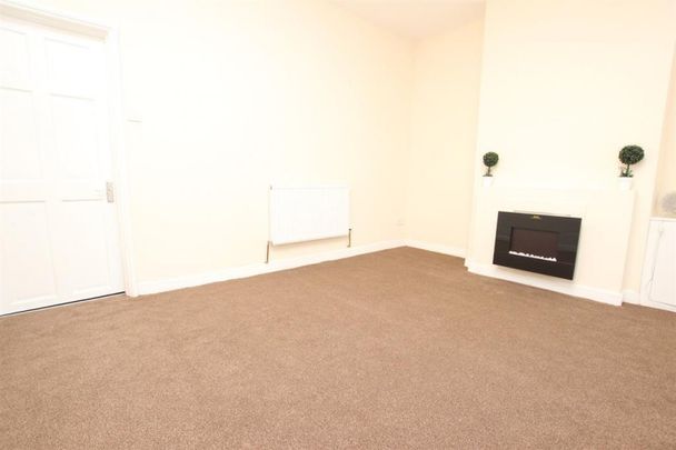 2 bedroom House To Let - Photo 1