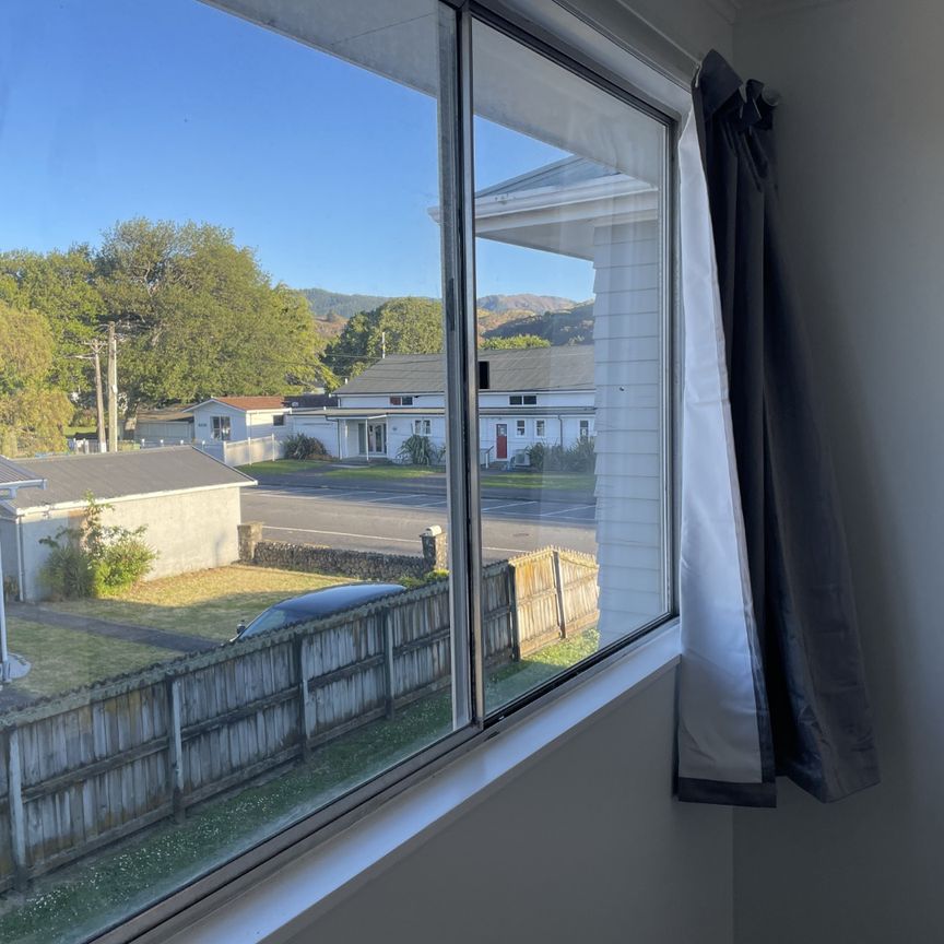 Newly Renovated in Wallaceville - Photo 1