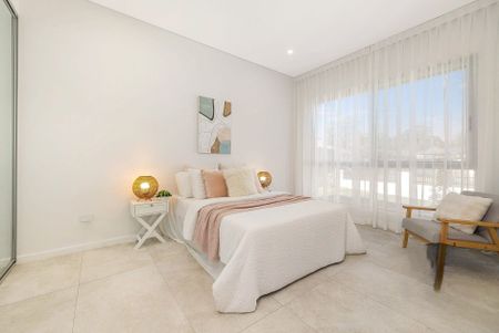 Brand New Ultra Modern Duplex with High-End Finishes in a Convenient Location!! - Photo 3