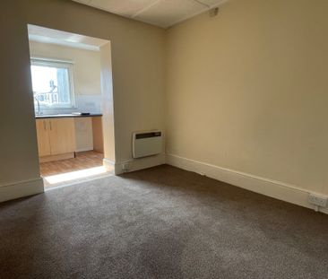 South Street, Eastbourne - Photo 1